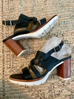 Johnston & Murphy Black Leather Platform Block Heel Sandals Lug Sole Size 7 EUC